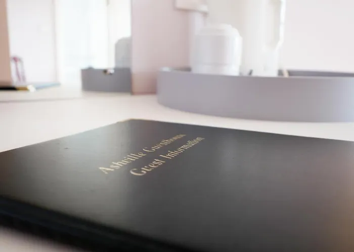 Ashville ゲストハウス